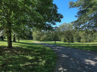 134 Mosle Rd, Far Hills, NJ 07931