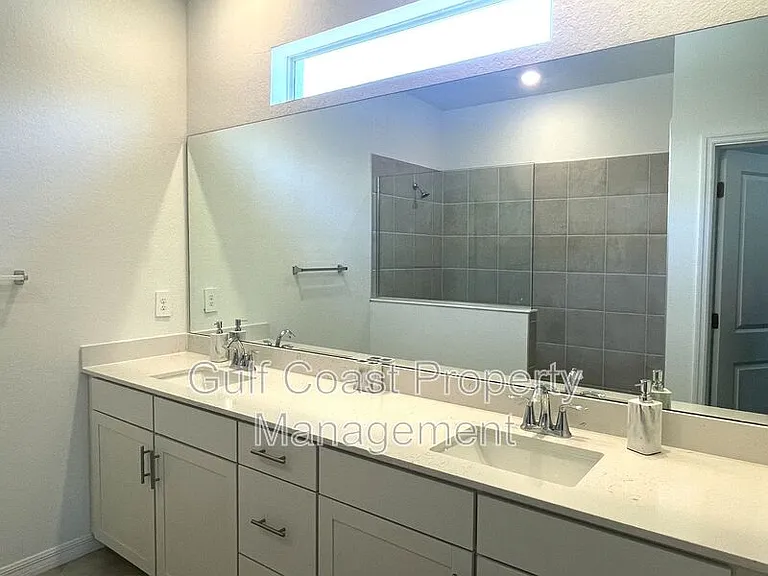 11308 Pinot Dr — Photo 21