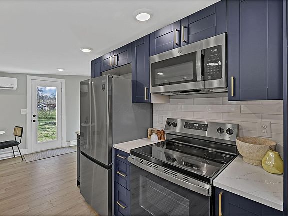 5th image of 13090 Shell Beach Rd NE