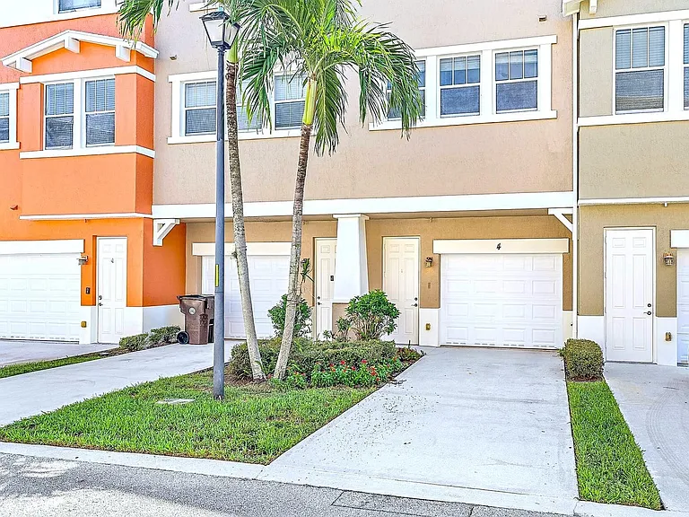 770 Millbrae Ct — Photo 24
