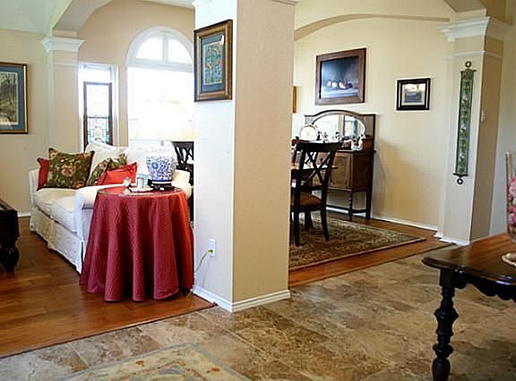 5th image of 3140 Glory Ln
