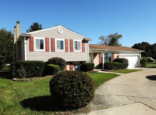 5181 Fredrick Dr, Sterling Heights, MI 48310