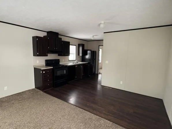 2500 Farm Bureau Rd #225, Manhattan, KS 66502