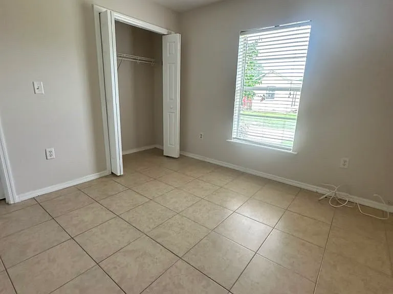 31263 Fernway St — Photo 2