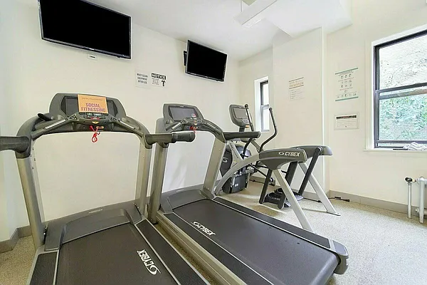 Rented by Living New York | media 42