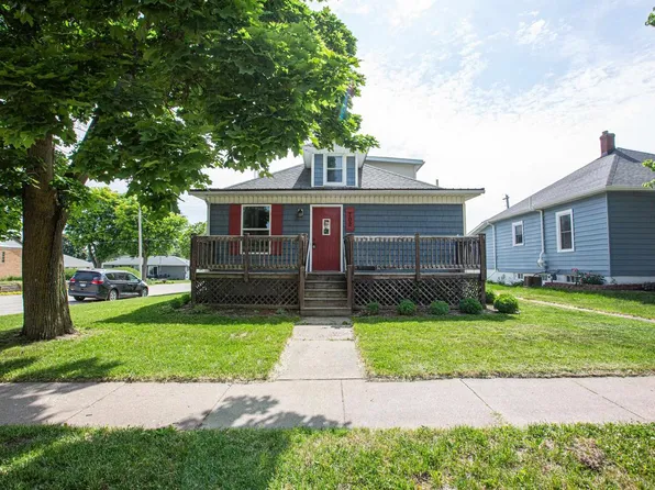 702 South Main Street, Cuba City, WI 53807