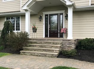 9 Graceview Dr, Kinnelon, NJ 07405