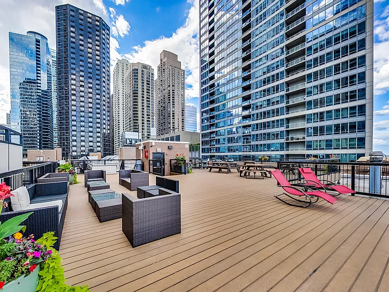 N Lake Shore Dr — Photo 12