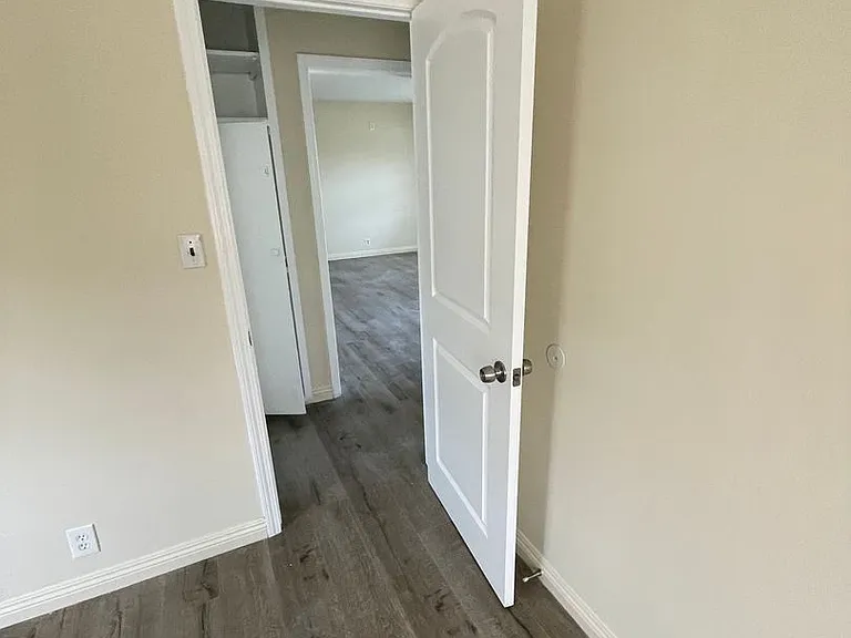 1131 Okoboji Dr — Photo 2