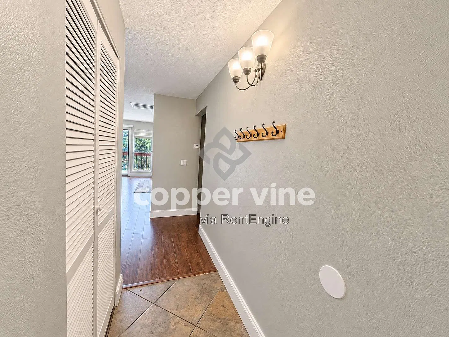 1 bed, 1.0 bath, 829 sqft, $1,360 — Photo 4