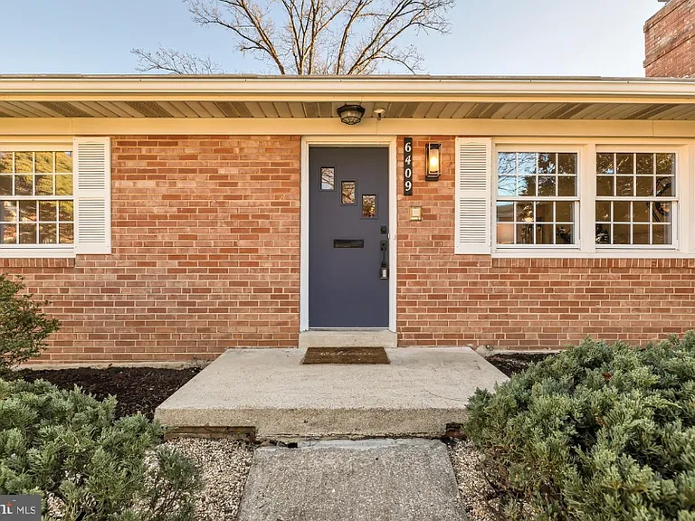 6409 Forest Rd #A — Photo 17