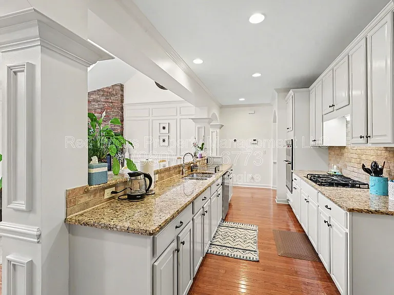 10644 Euclid Ave NW — Photo 14