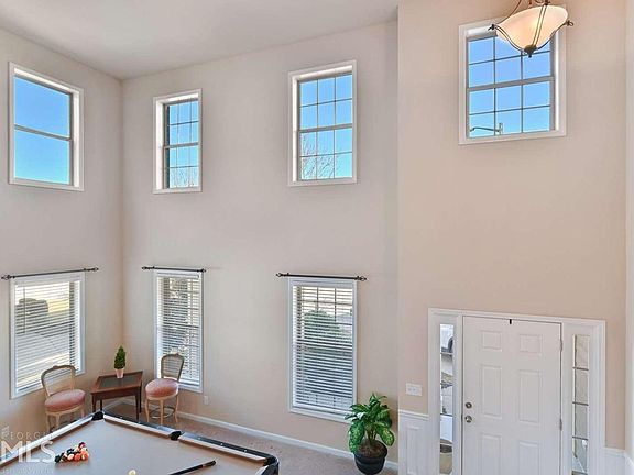 2nd image of 156 Manor Ln