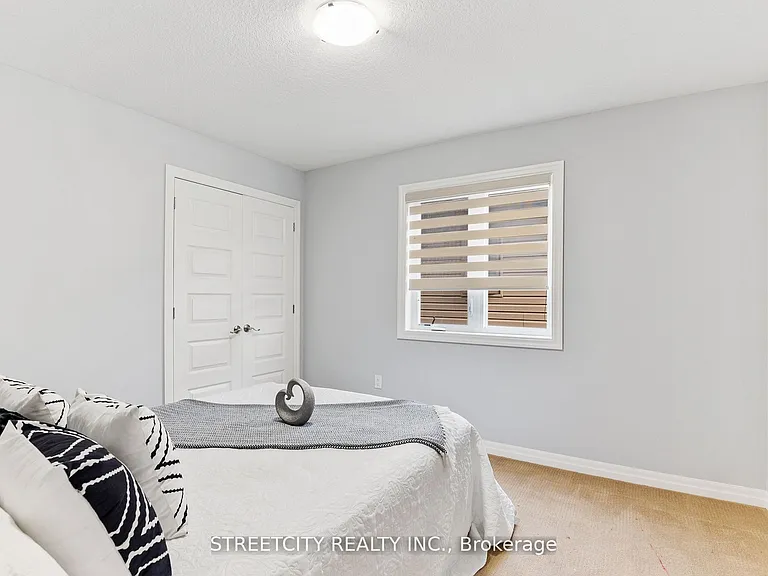 1271 Howlett Cir — Photo 33