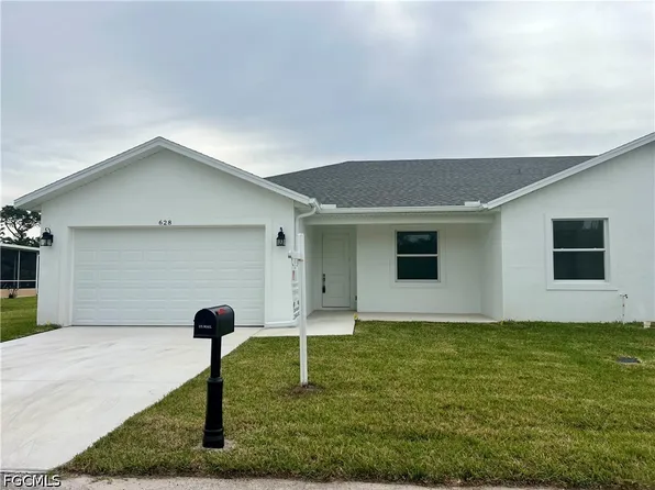 628 Falls Ln, Lehigh Acres, FL 33974