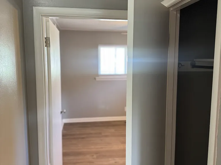4705 Clover Ln — Photo 6