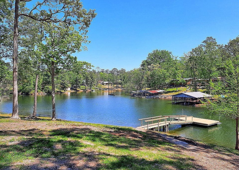 1st image of 460 Hickory Hill Dr