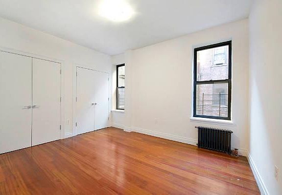 4th image of 611 W 137th St #37