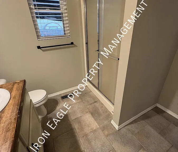1451 E Beagle St — Photo 18