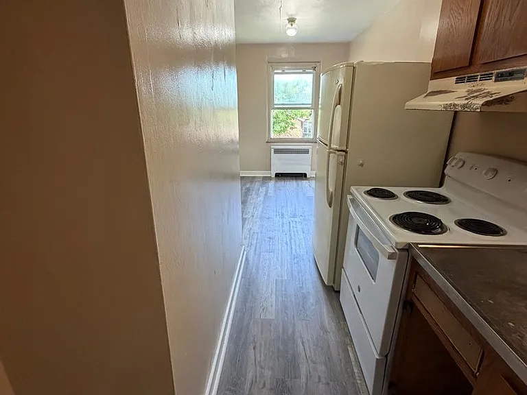 90 Blymyer Ave — Photo 6