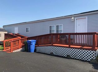 955 NE Mill St, Waldport, OR 97394