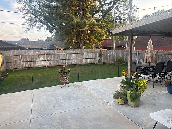 5th image of 3601 Robin Rd
