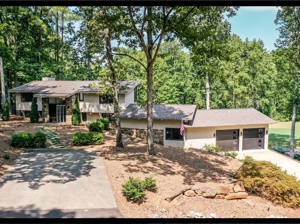 6 Quartermaster Dr, Salem, SC 29676