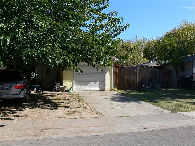 1st image of 4012 Cornelia Way