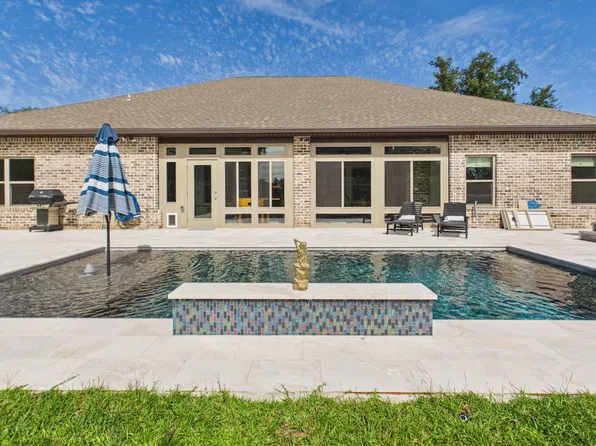 6996 Turnberry Cir, Navarre, FL 32566
