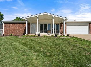 4801 Langtree Dr, Saint Louis, MO 63128