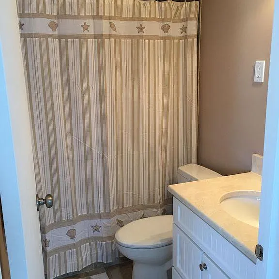 8 N Rosborough Ave #B — Photo 14
