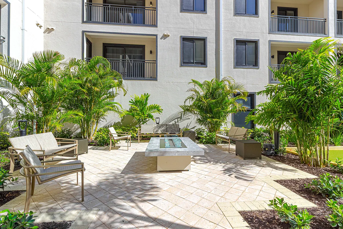 Building Photo - Bimini Square Apartments