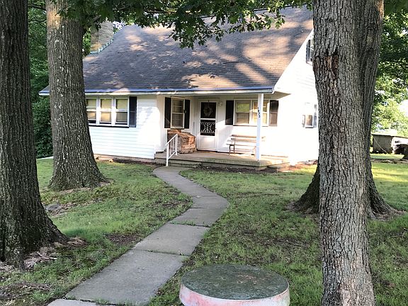 Front view from driveway