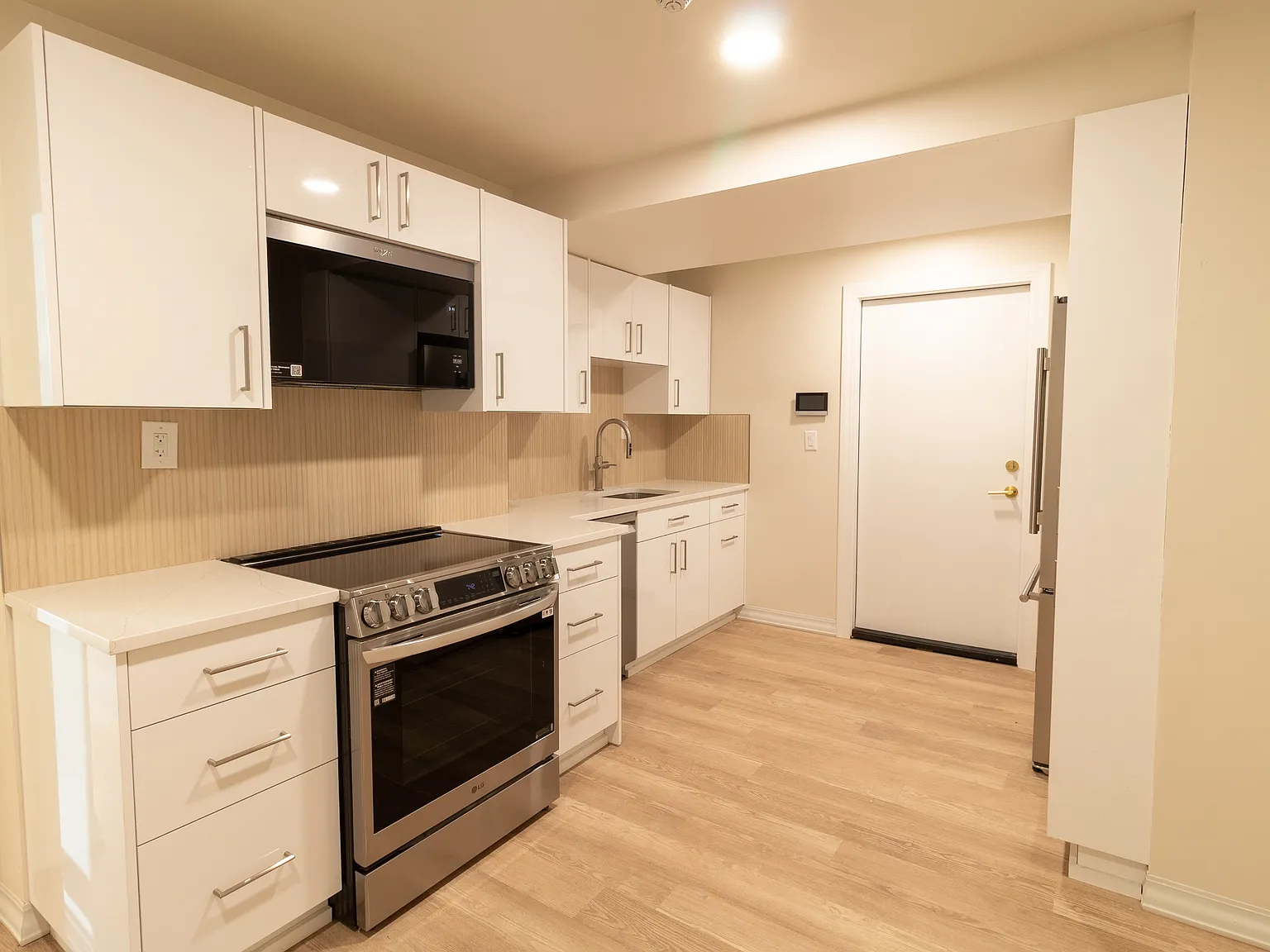 17 North Pearl Street - The Garden — Photo 2