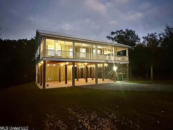 3rd image of 230 Marcus Dr