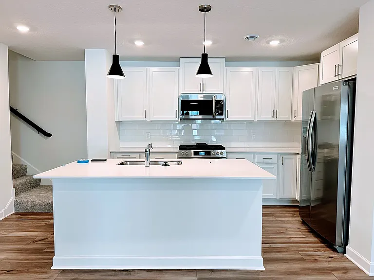 Lower level - Kitchen