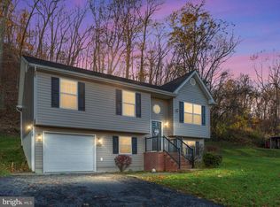 1659 Deer Rapids Rd, Strasburg, VA 22657