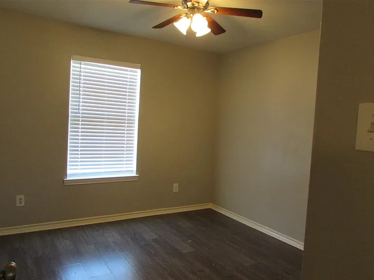 1509 Alamosa Dr — Photo 14