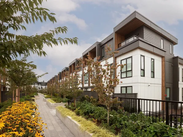 715 Ducklow St #104, Coquitlam, BC V3J 4C9