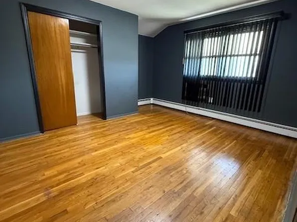 11 Edwards Pl, Valley Stream, NY 11580