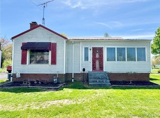 515 Broadway St, Austin, IN 47102