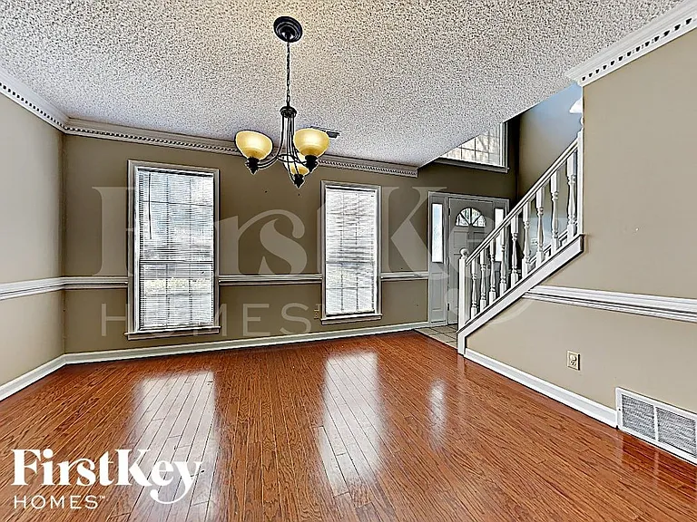 3718 Old Creek Cv — Photo 4