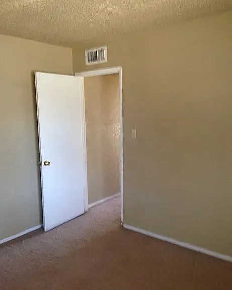 2142 W Princeton Ave #D — Photo 3