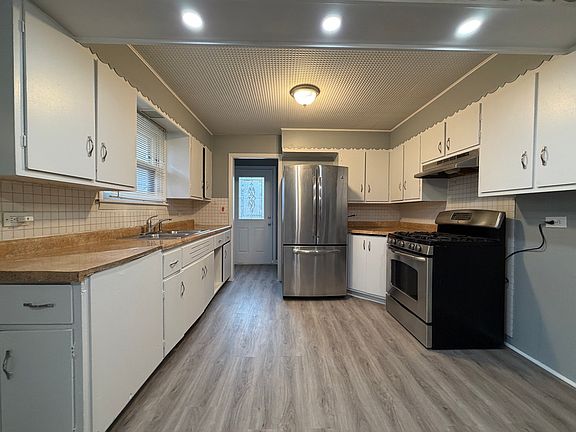 5th image of 3924 Sunset Ave