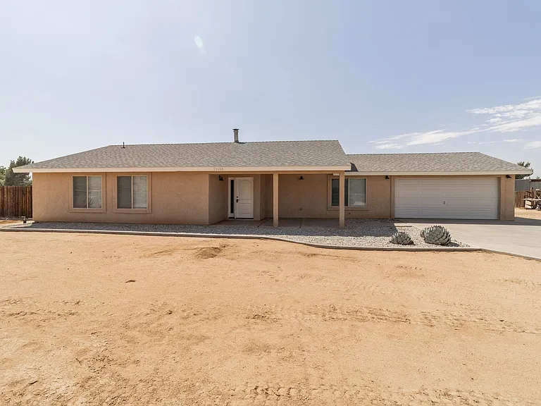 21148 Rosewood St — Photo 1