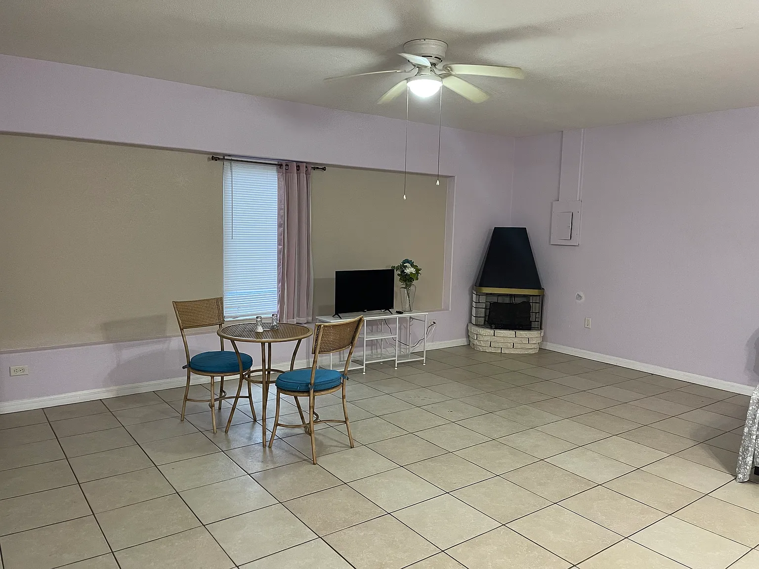 Studio, 750 sqft, $1,400 — Photo 3