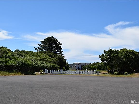 5th image of 949 Kodiak Ct SE