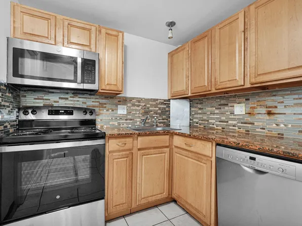 9 NE 19th Ct APT 111C, Fort Lauderdale, FL 33305