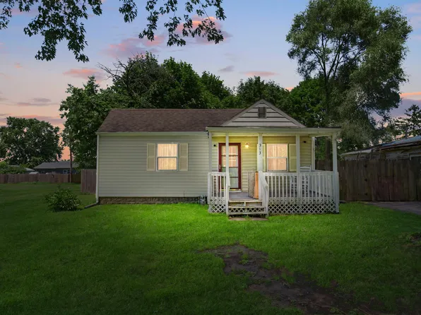 313 Elizabeth St, Buchanan, MI 49107