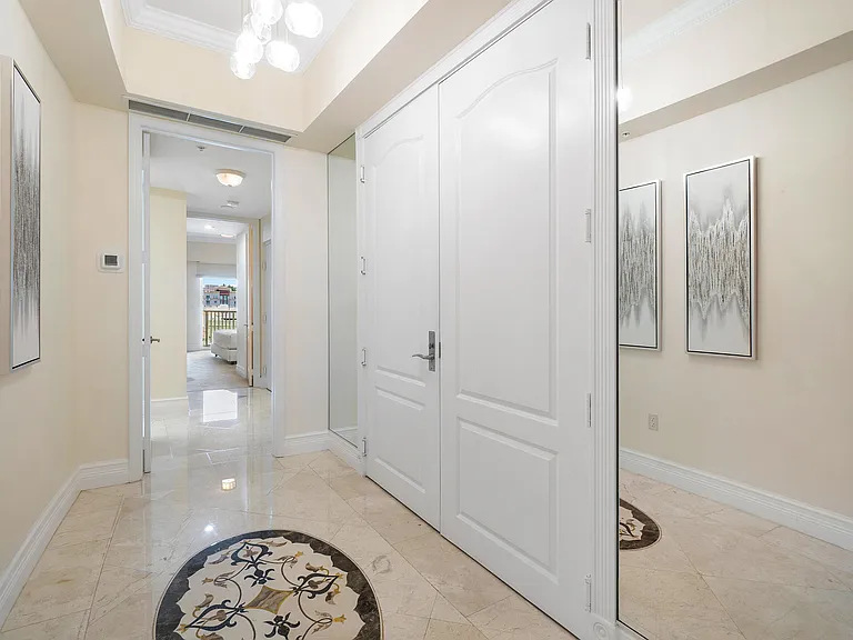 201 S Narcissus Ave #605 — Photo 17